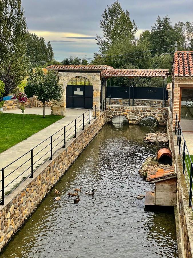 Apartamentos La Fabrica Villaluenga de la Vega Luaran gambar