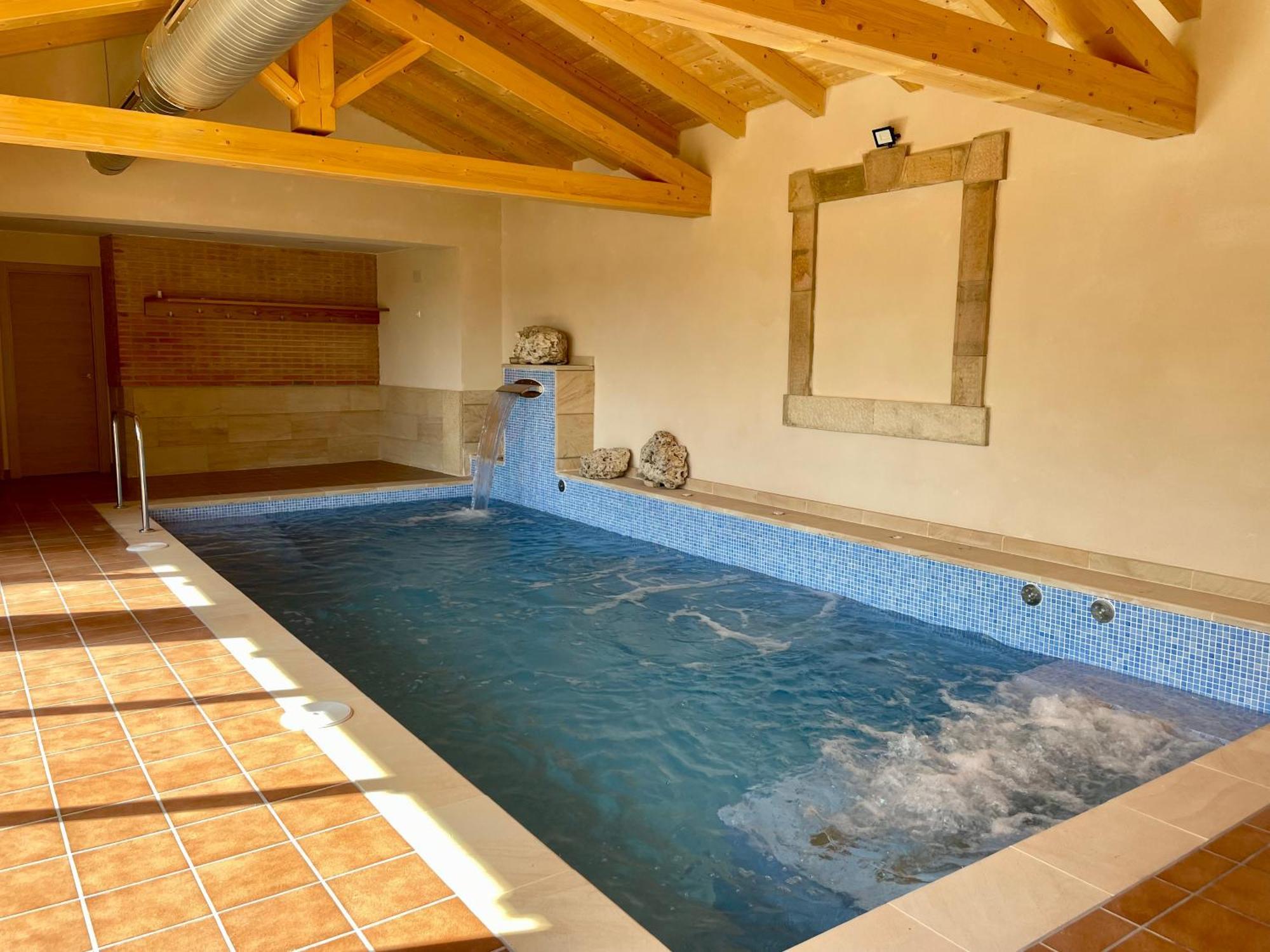 Apartamentos La Fabrica Villaluenga de la Vega Luaran gambar