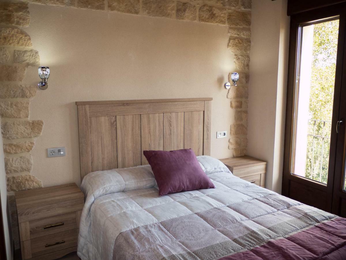 Apartamentos La Fabrica Villaluenga de la Vega Luaran gambar