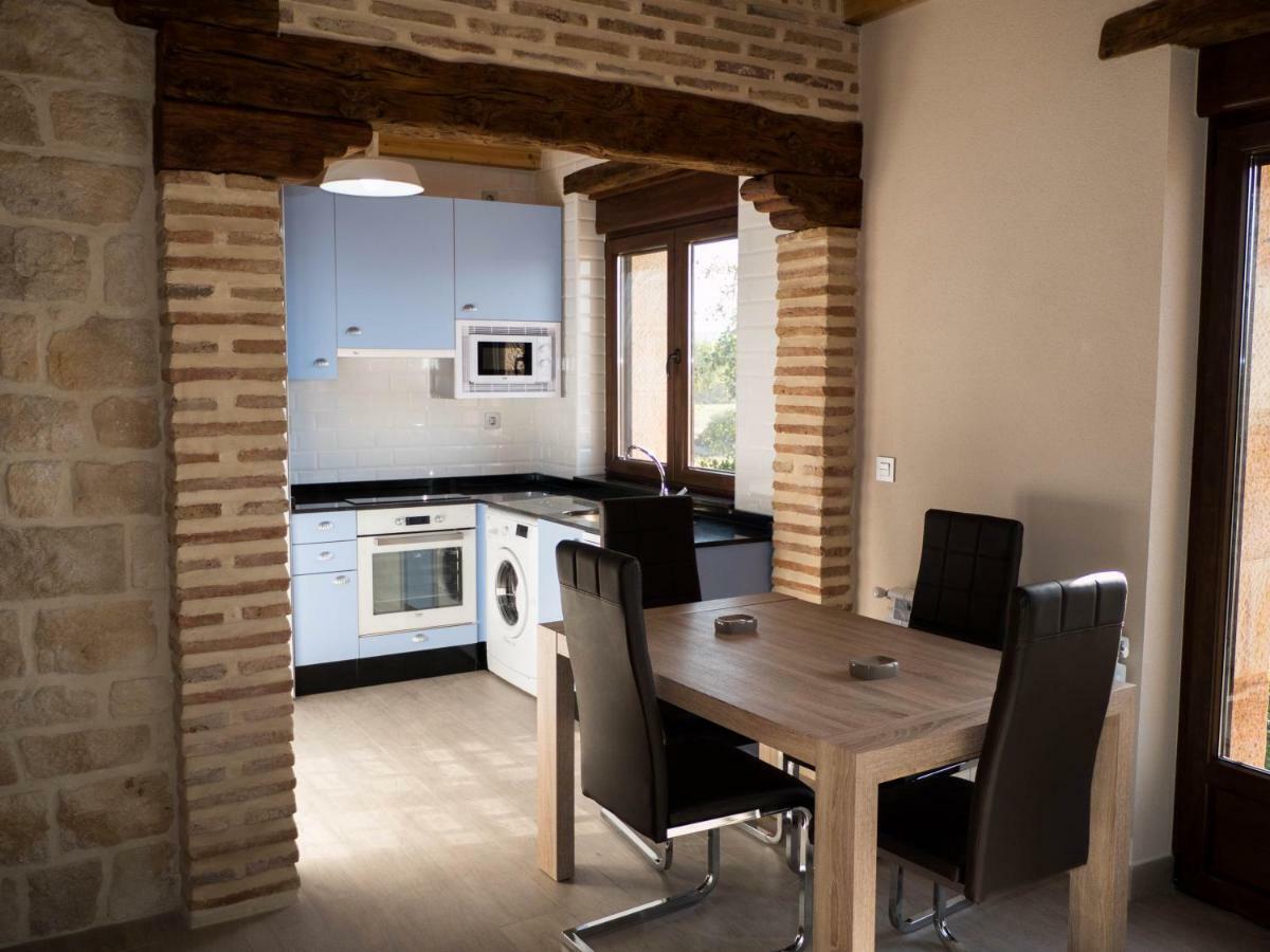 Apartamentos La Fabrica Villaluenga de la Vega Luaran gambar
