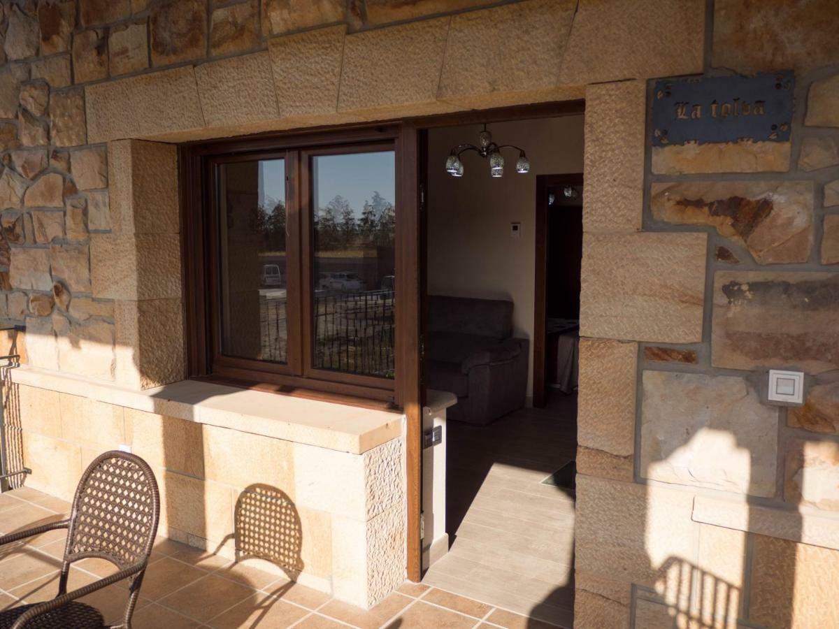 Apartamentos La Fabrica Villaluenga de la Vega Luaran gambar