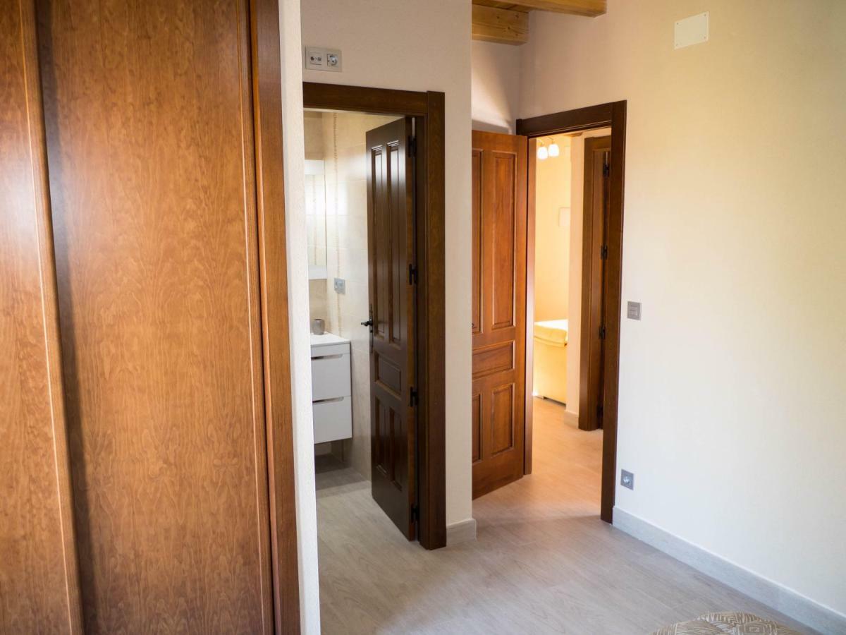Apartamentos La Fabrica Villaluenga de la Vega Luaran gambar